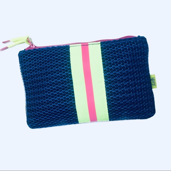 Ipsy Makeup Bag - Picture 1 of 3